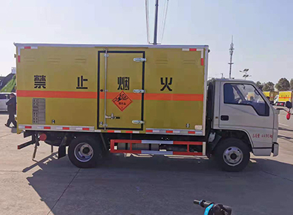 前郭爆破器材运输车