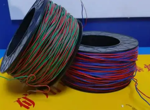 前郭放炮线的主要材质有哪些？不同材质的适用场景有何区别？