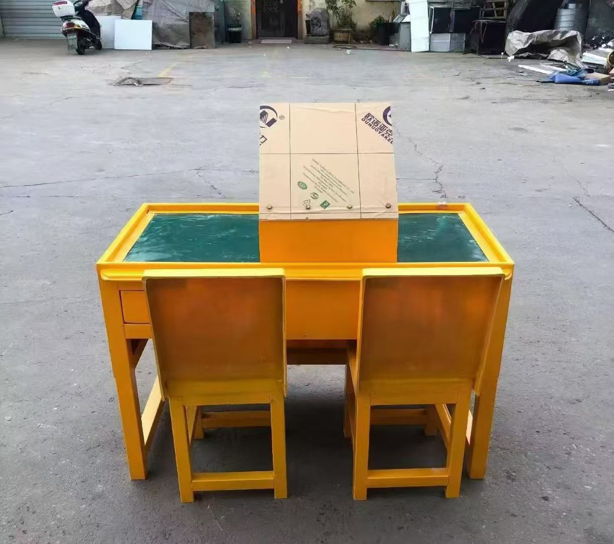 前郭防静电导通桌井下煤矿火工品发放桌：危险品流转的安全守护者